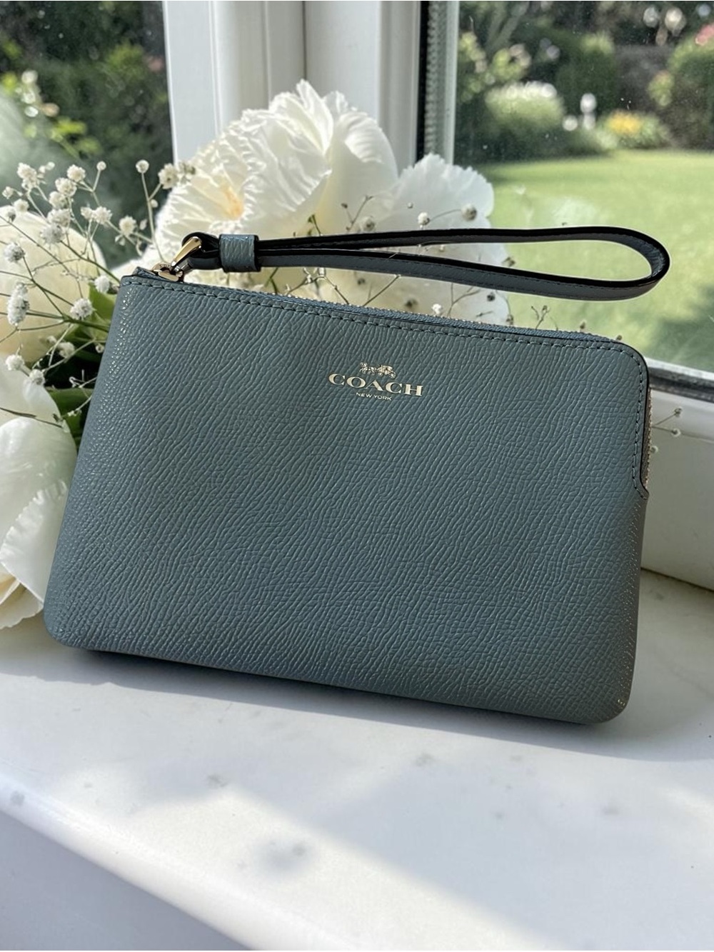 Coach Leather Wristlet in Waterfall Blue with Silver Logo - EUC